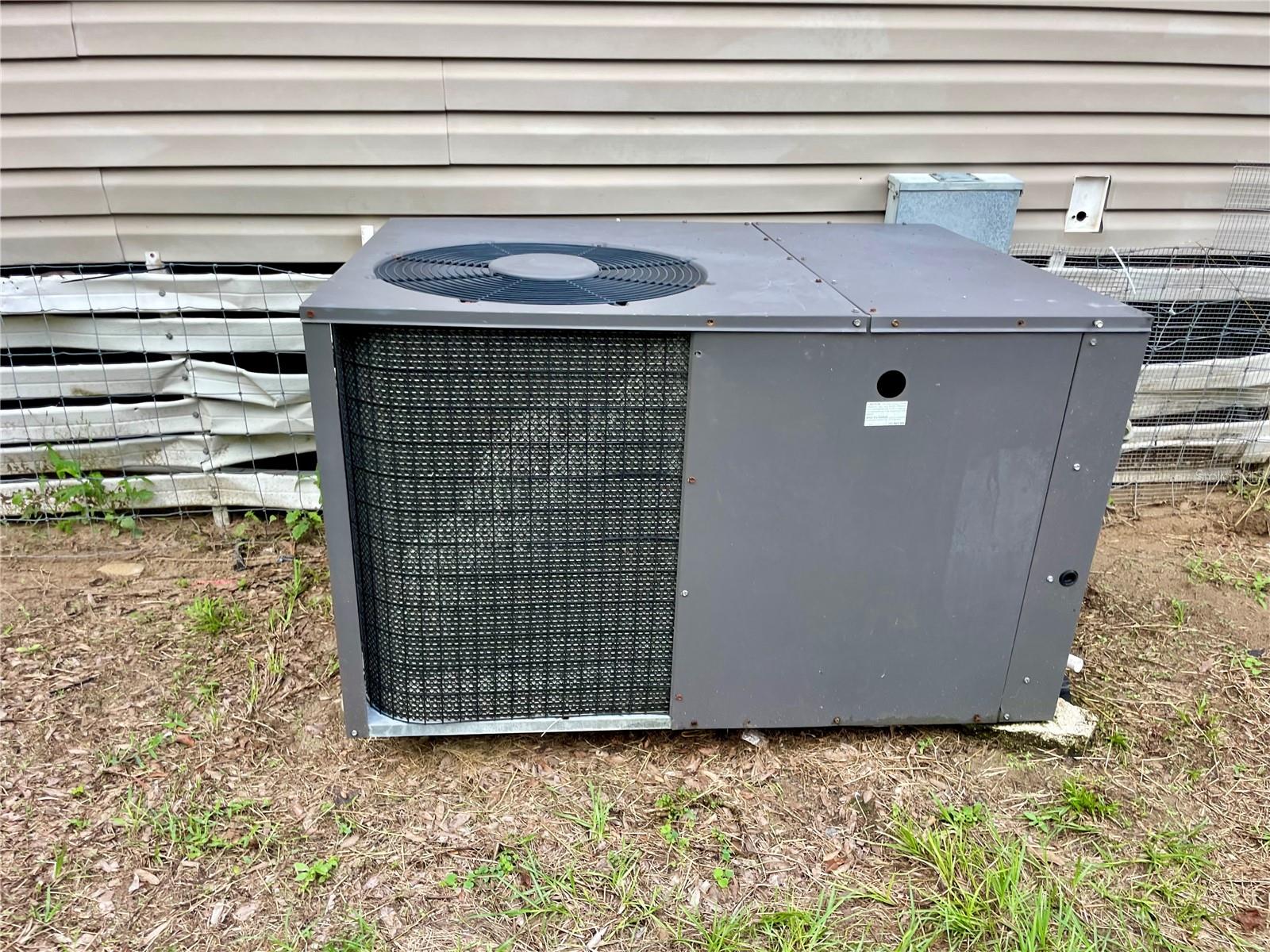 Image 28 of 41 For 44246 Berwick Street