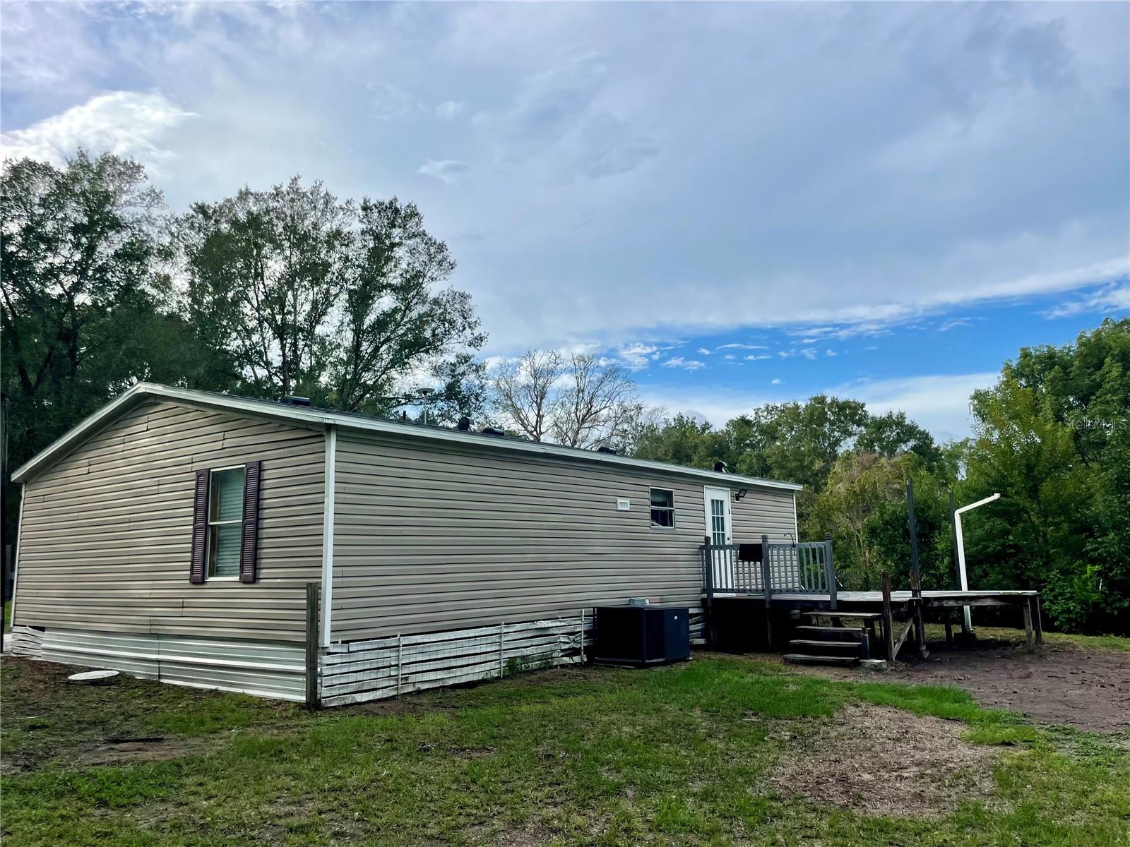 Image 31 of 41 For 44246 Berwick Street