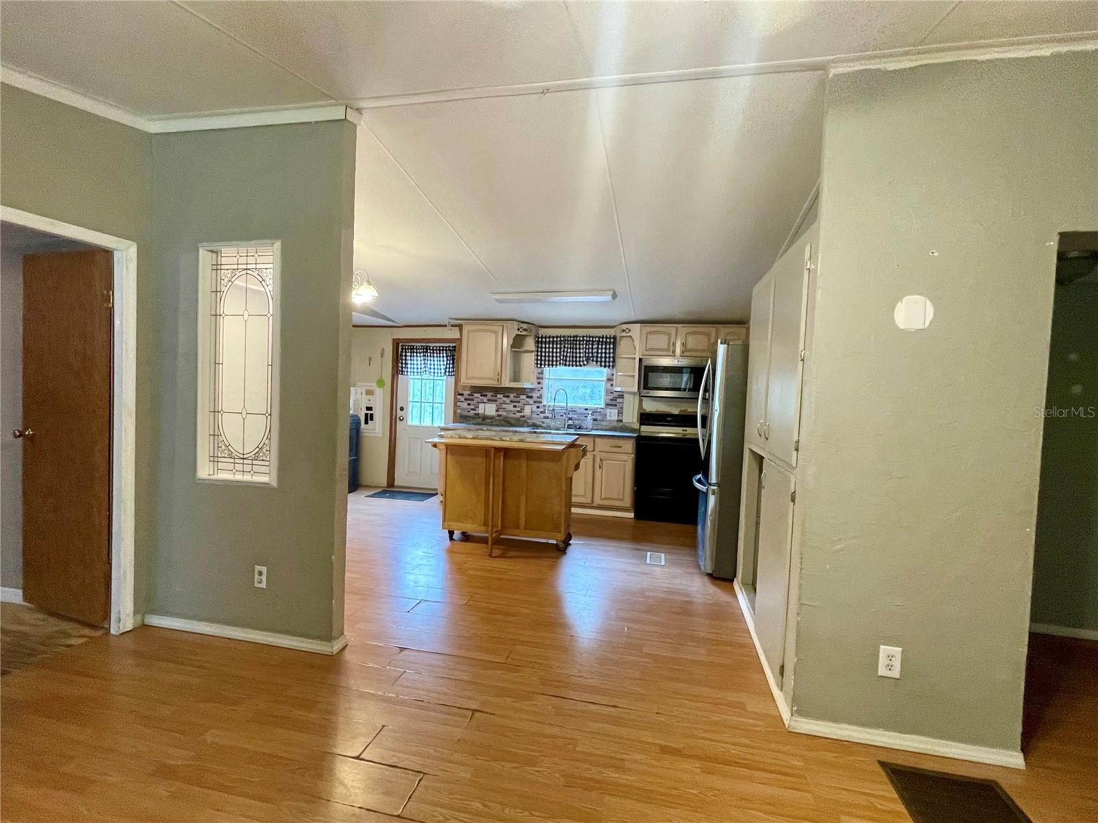 Image 7 of 41 For 44246 Berwick Street