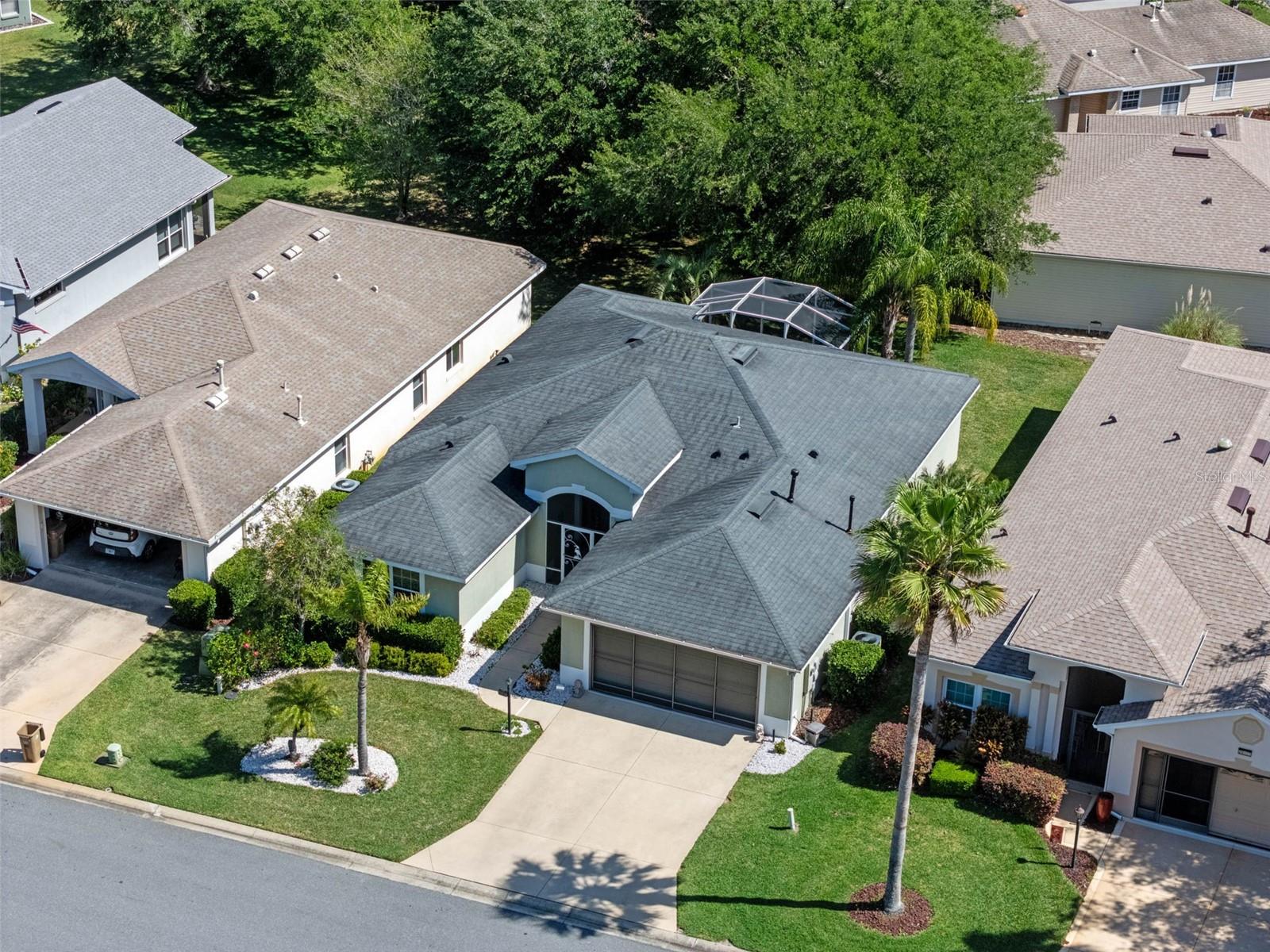 Image 32 of 65 For 20504 Queen Alexandra Drive