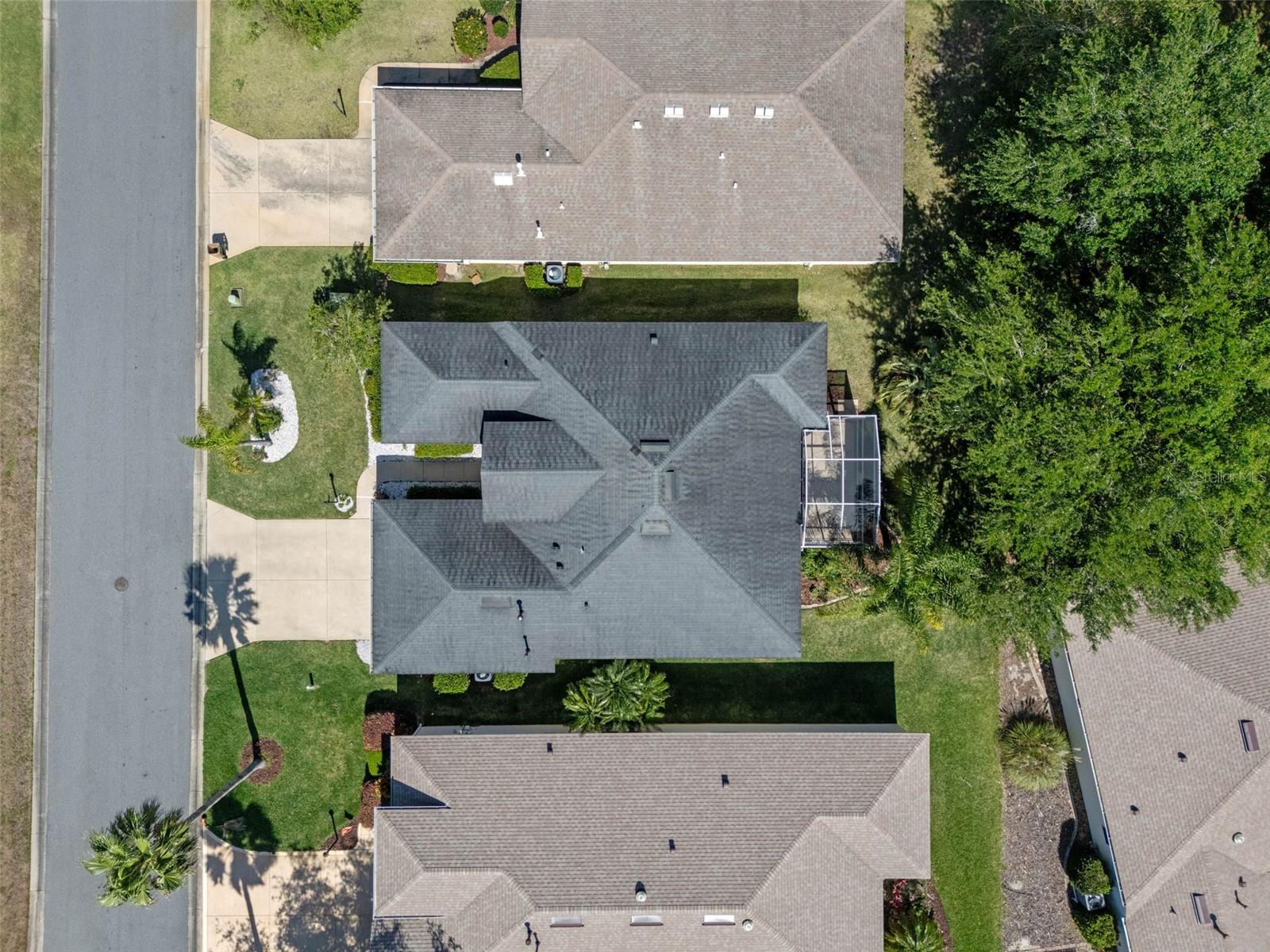 Image 34 of 65 For 20504 Queen Alexandra Drive