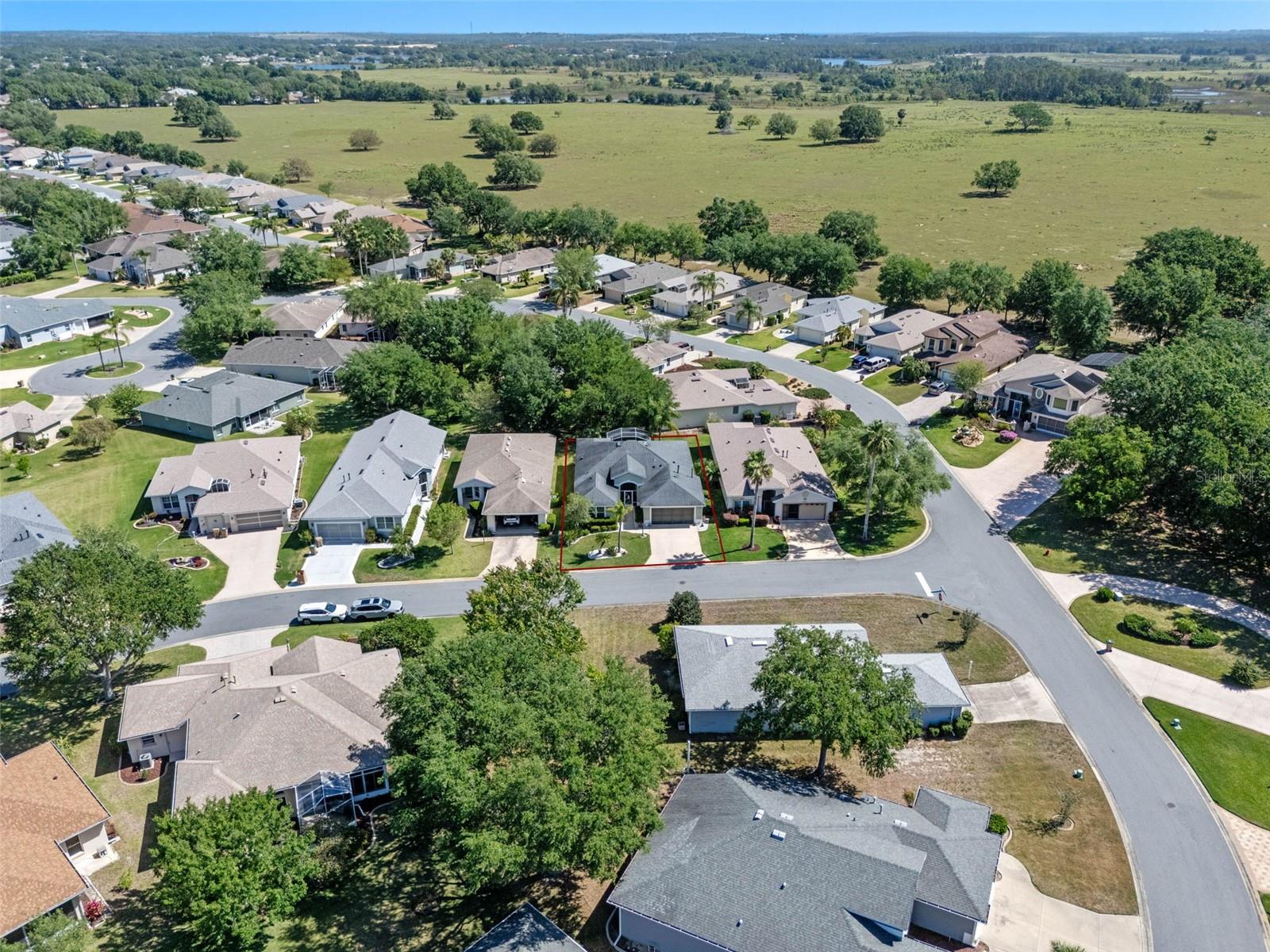 Image 38 of 65 For 20504 Queen Alexandra Drive