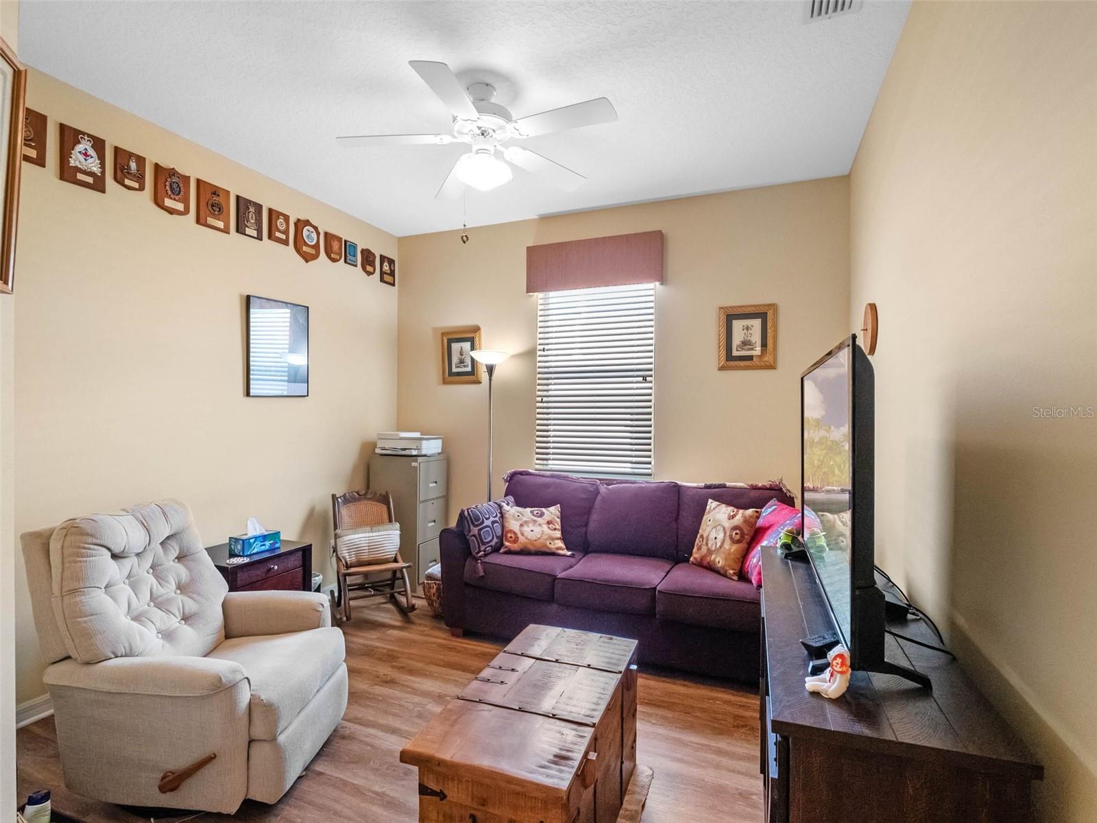 Image 6 of 65 For 20504 Queen Alexandra Drive