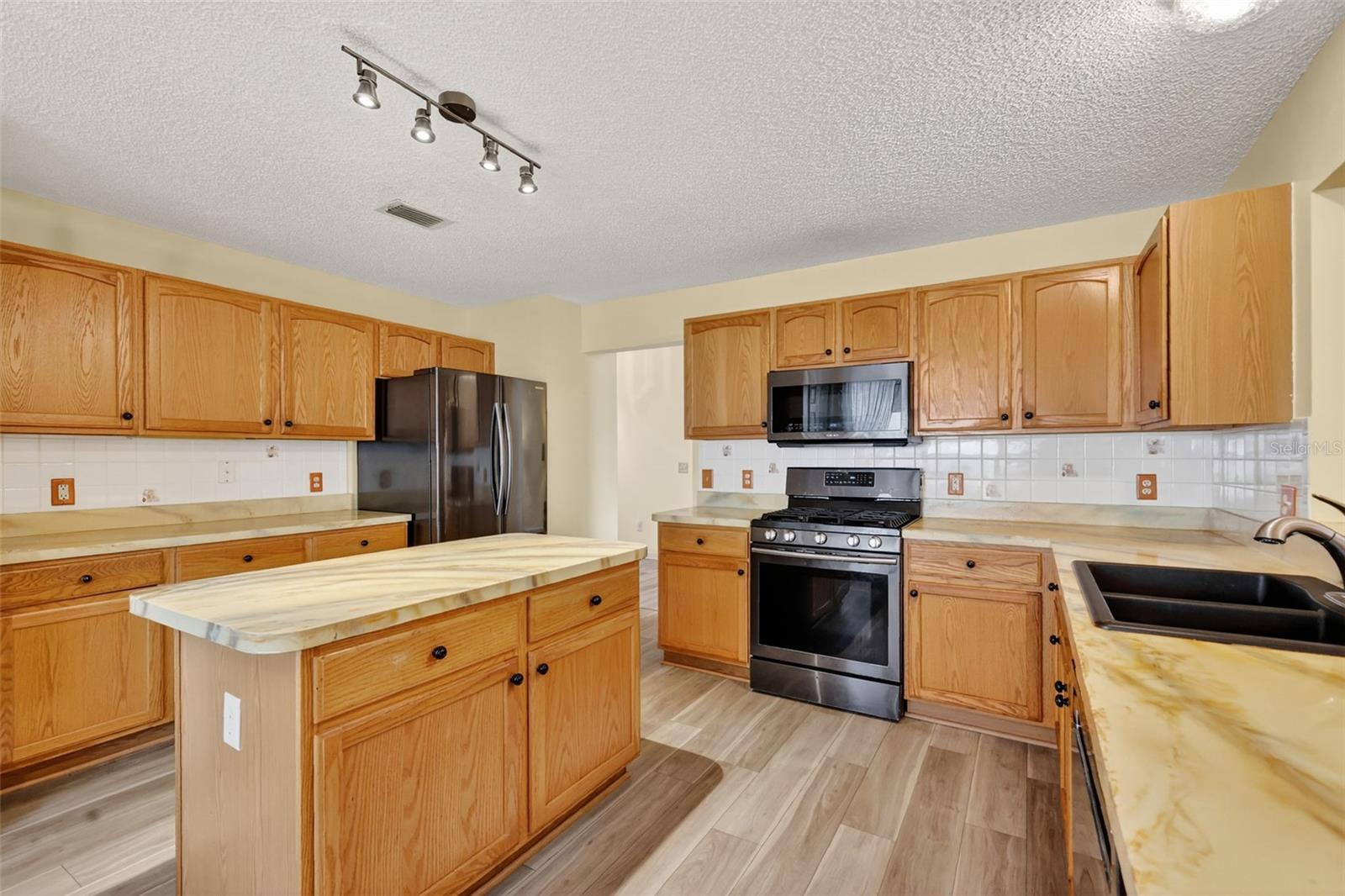 Image 13 of 37 For 2630 Caribe Drive