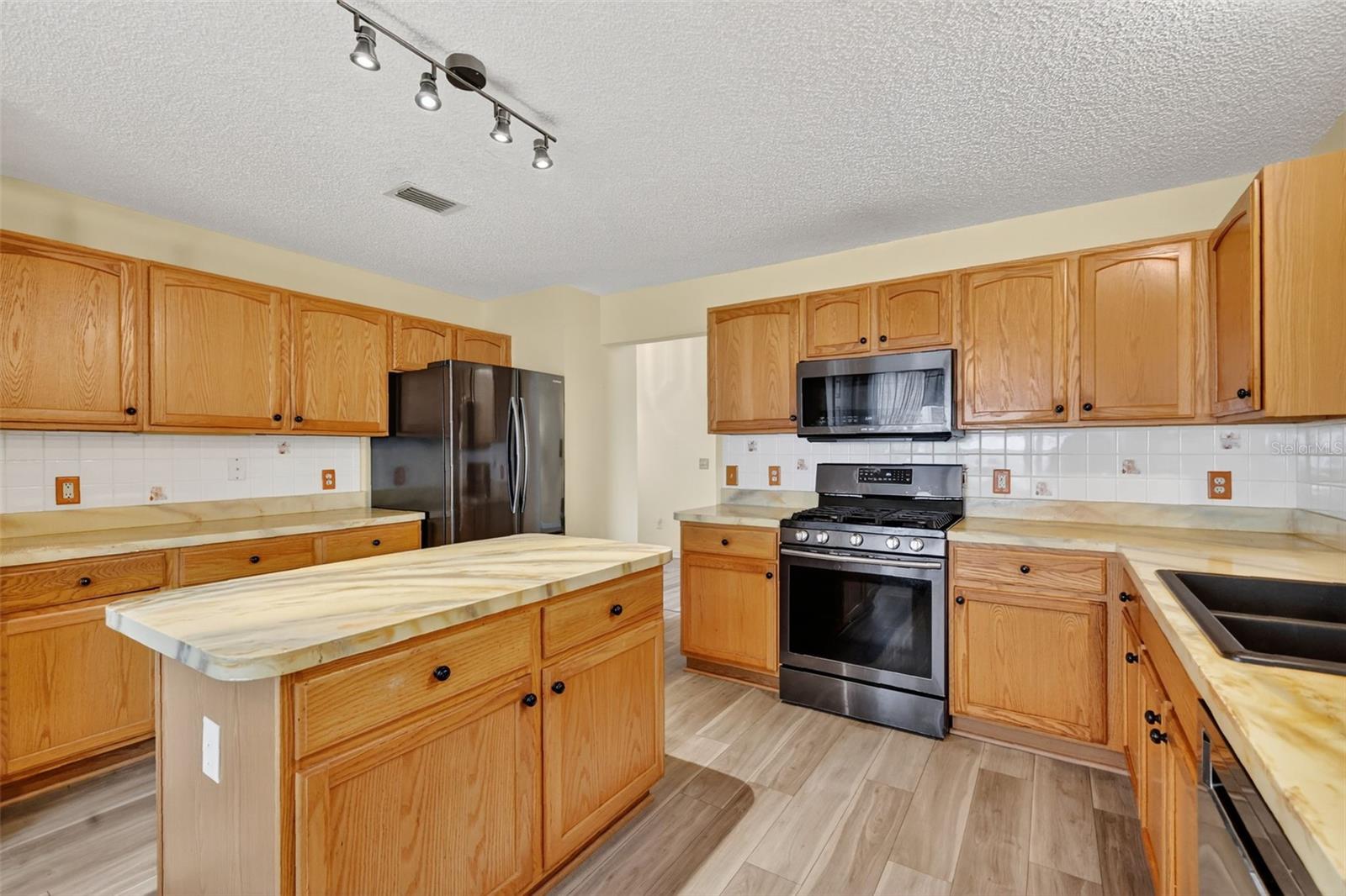 Image 14 of 37 For 2630 Caribe Drive