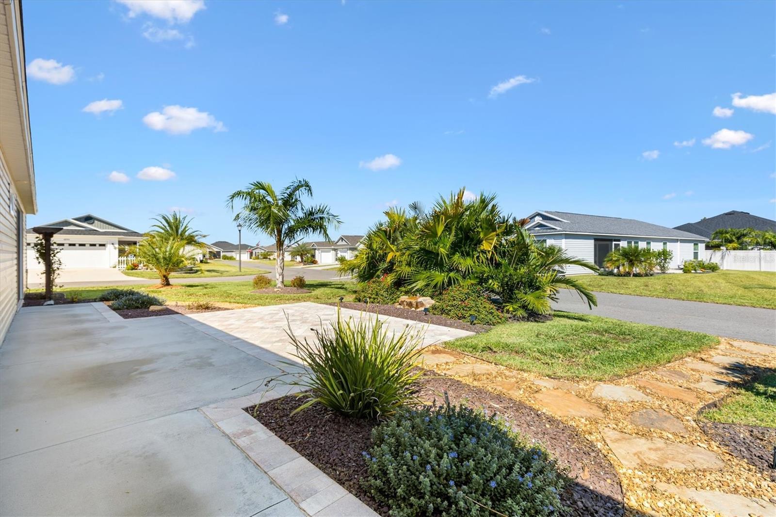 Image 24 of 33 For 6899 Pam Place