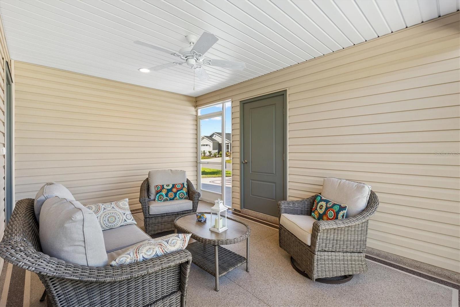 Image 4 of 33 For 6899 Pam Place