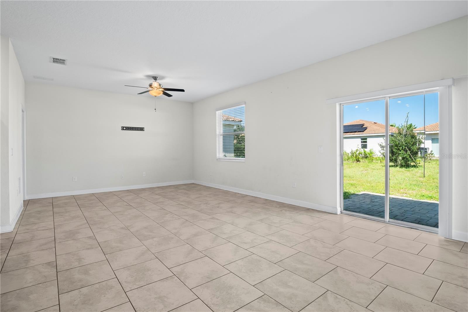 Image 11 of 49 For 1415 Oak Marsh Street