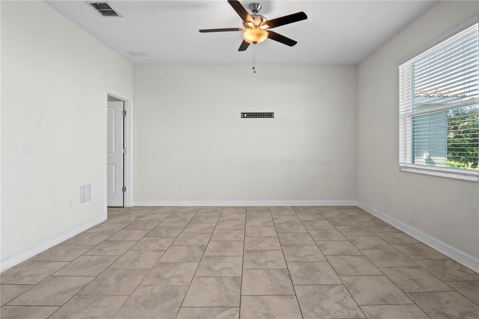 Image 14 of 49 For 1415 Oak Marsh Street