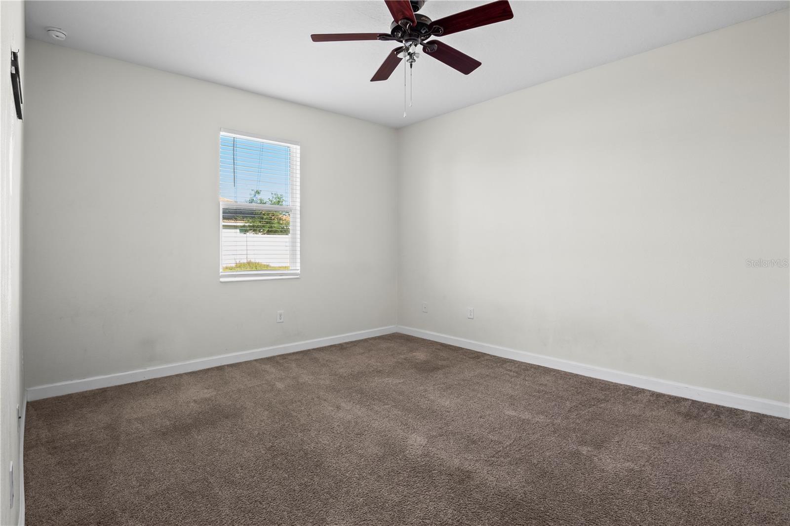 Image 16 of 49 For 1415 Oak Marsh Street
