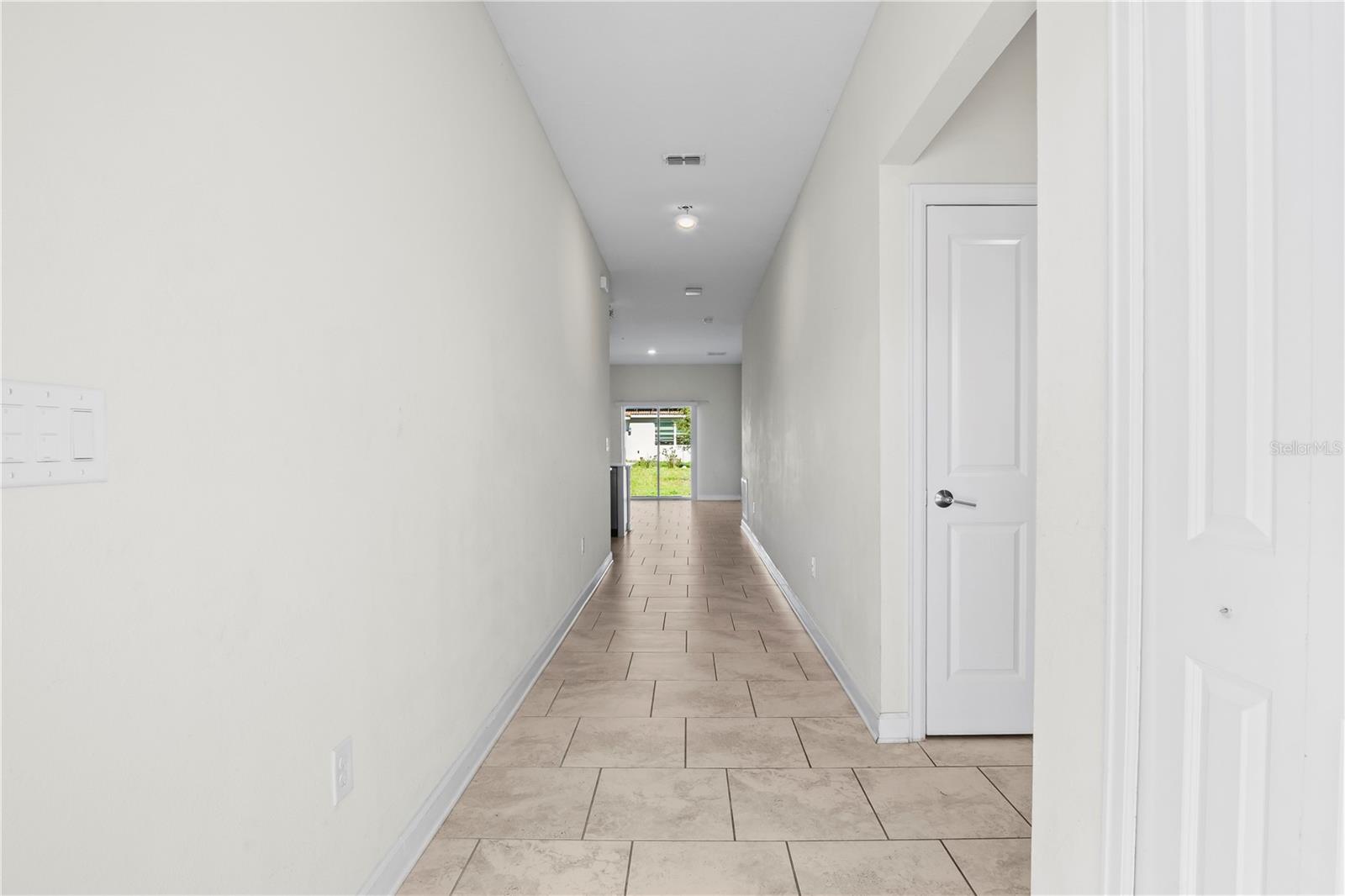 Image 4 of 49 For 1415 Oak Marsh Street