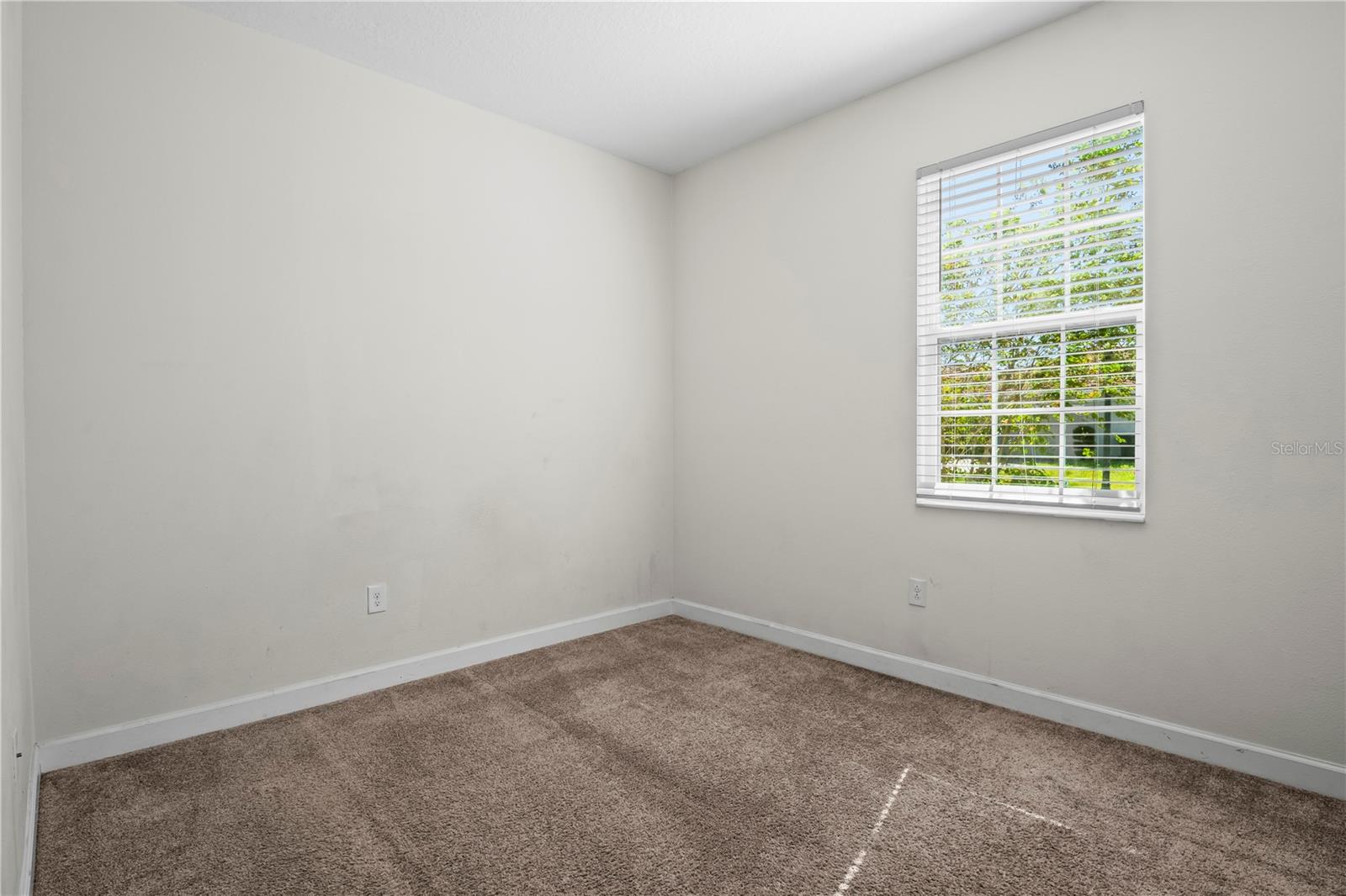 Image 5 of 49 For 1415 Oak Marsh Street