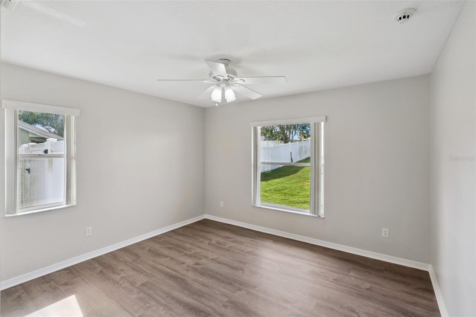 Image 26 of 45 For 10934 Versailles Boulevard