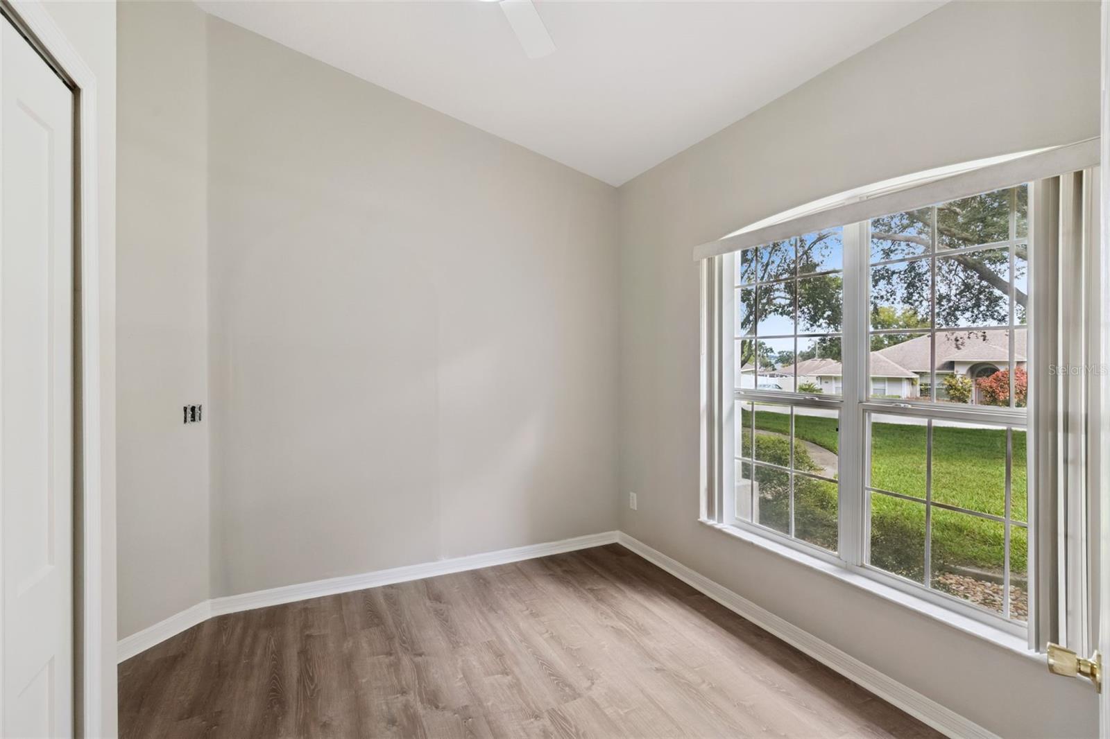 Image 28 of 45 For 10934 Versailles Boulevard