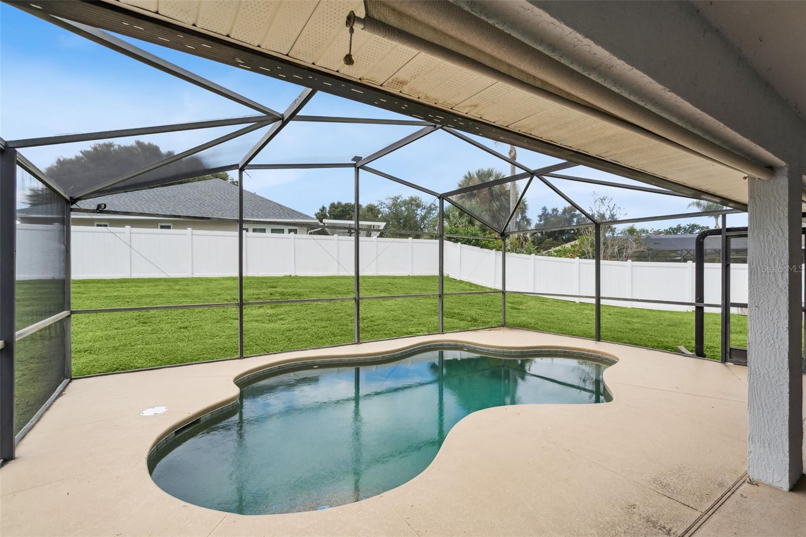 Image 36 of 45 For 10934 Versailles Boulevard