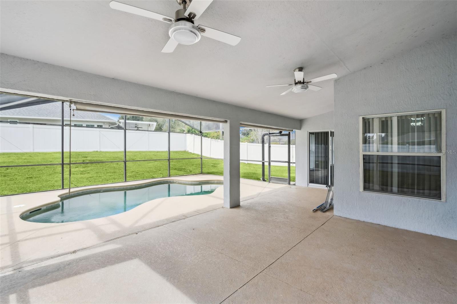 Image 38 of 45 For 10934 Versailles Boulevard