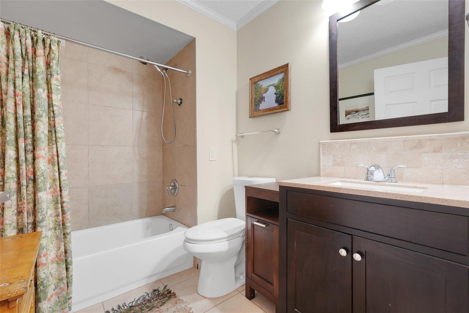 Image 27 of 39 For 721 Lakeshore Drive