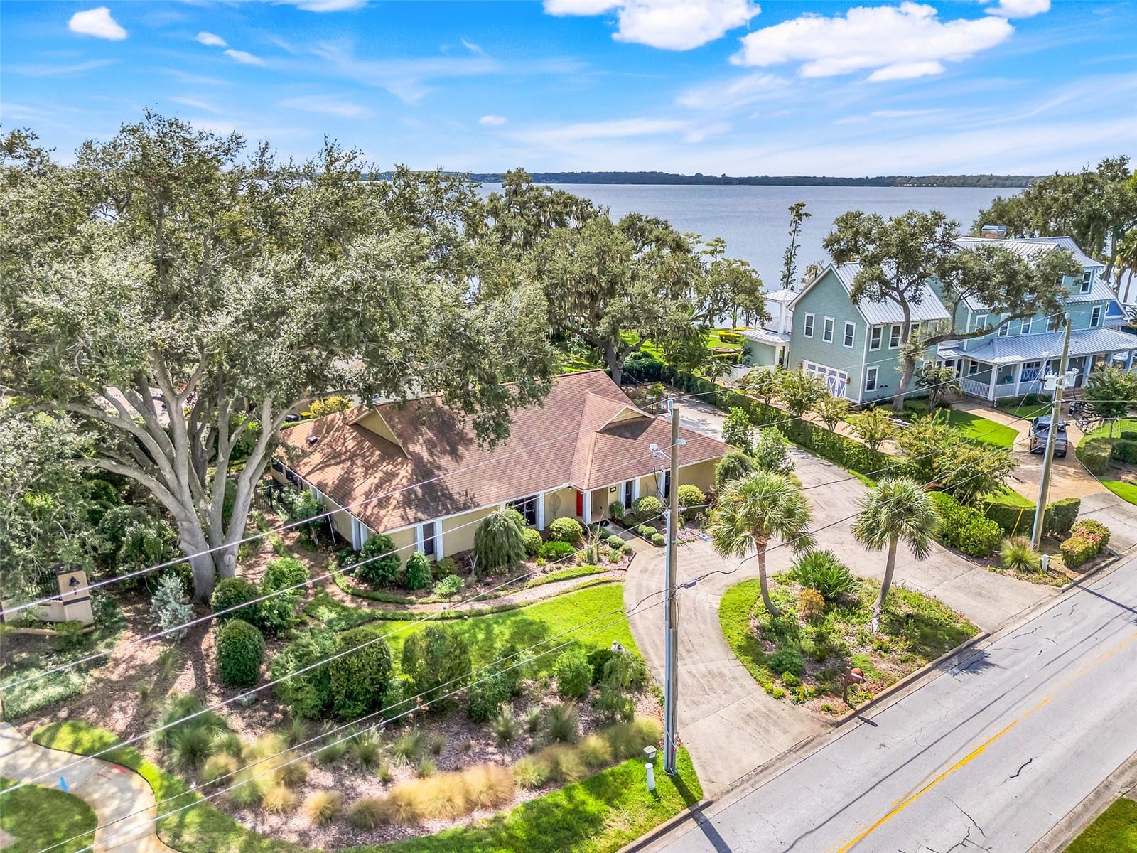 Image 39 of 39 For 721 Lakeshore Drive