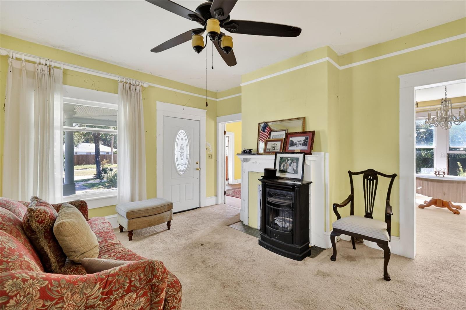 Image 17 of 38 For 102 Trowell Avenue