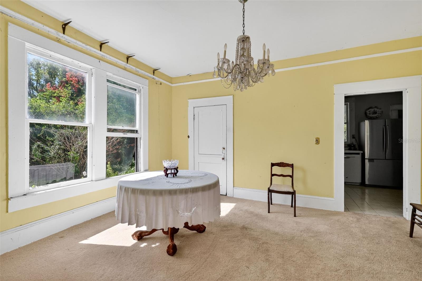 Image 18 of 38 For 102 Trowell Avenue