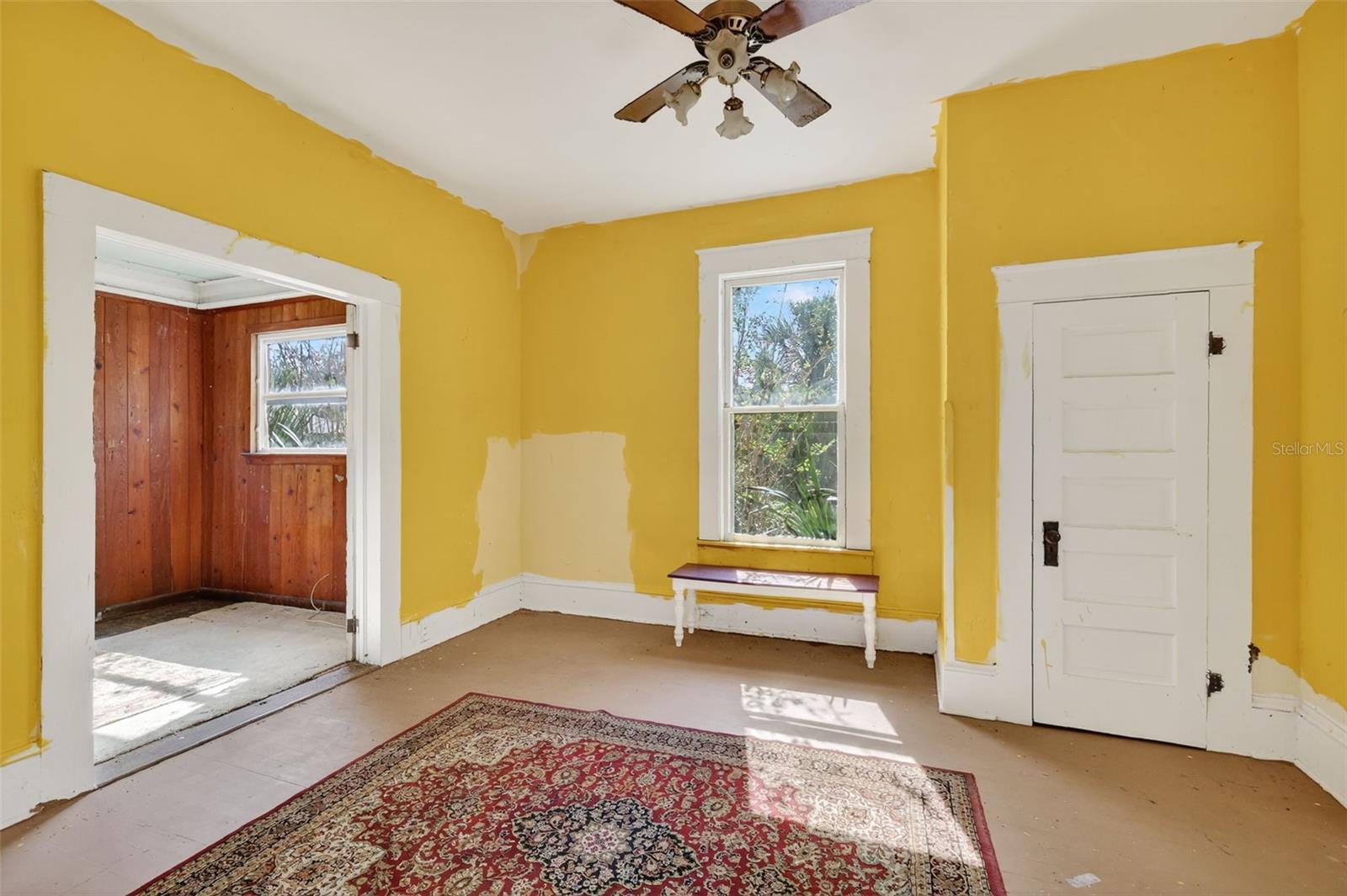 Image 23 of 38 For 102 Trowell Avenue