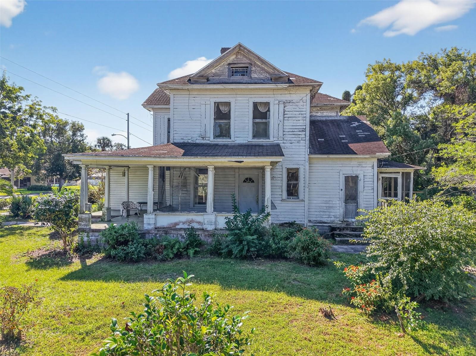 Image 33 of 38 For 102 Trowell Avenue