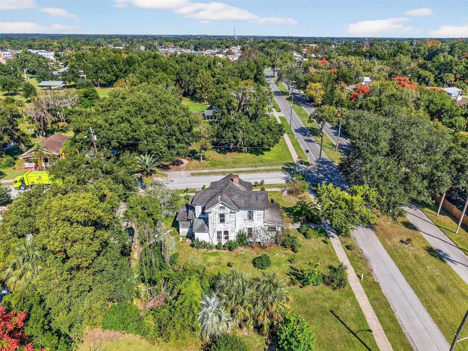 Image 35 of 38 For 102 Trowell Avenue