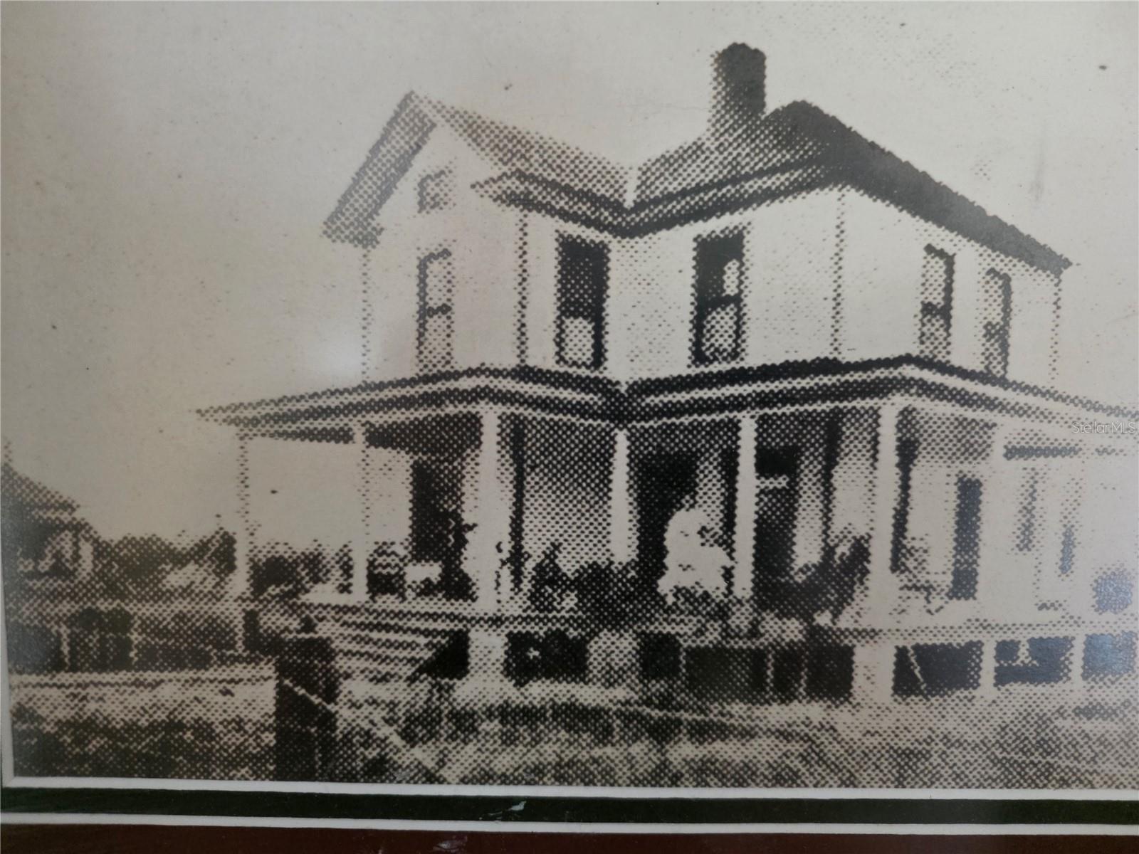 Image 5 of 38 For 102 Trowell Avenue