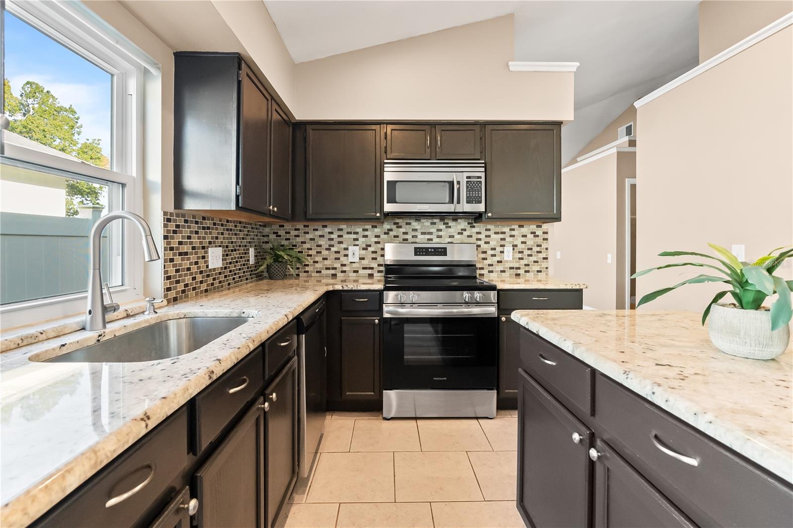 Image 11 of 57 For 8762 Fort Shea Avenue