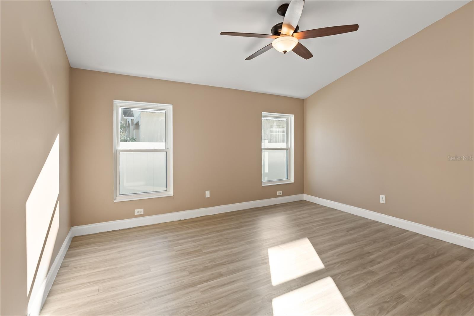 Image 19 of 57 For 8762 Fort Shea Avenue