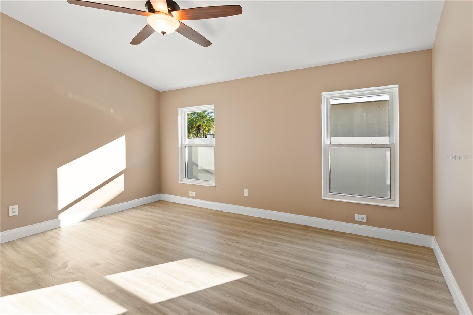 Image 22 of 57 For 8762 Fort Shea Avenue