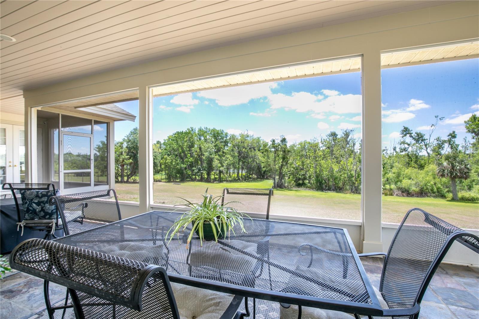 Image 44 of 61 For 17728 Palm View Circle