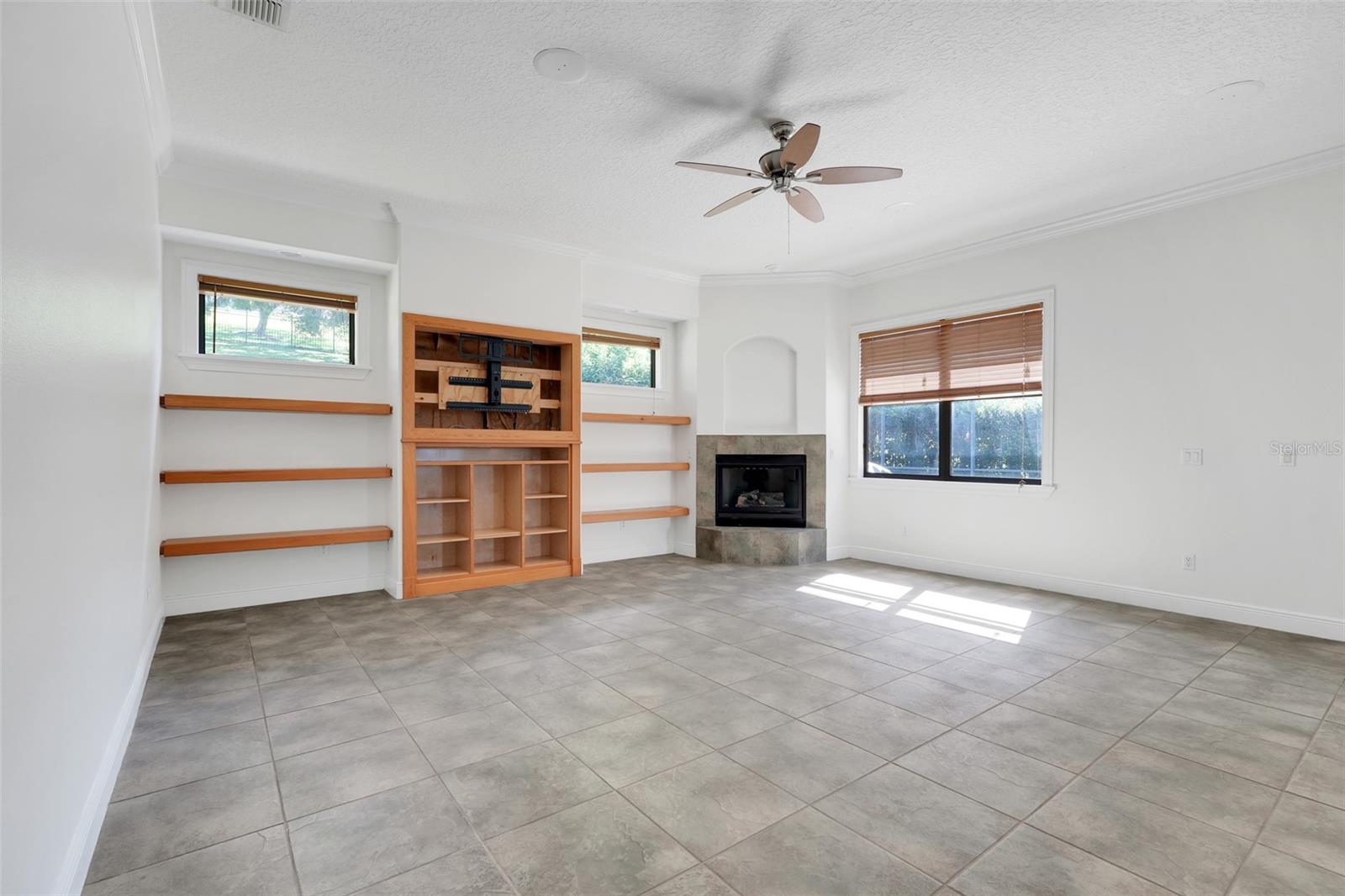 Image 15 of 53 For 16846 Florence View Drive