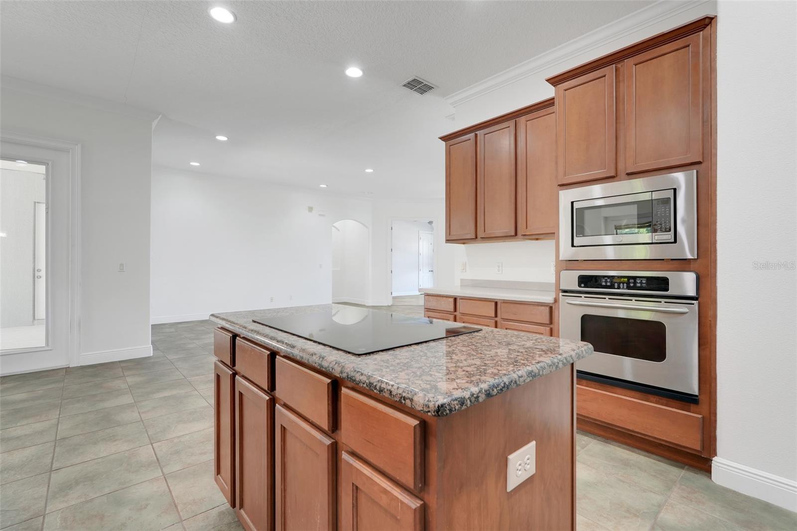 Image 20 of 53 For 16846 Florence View Drive