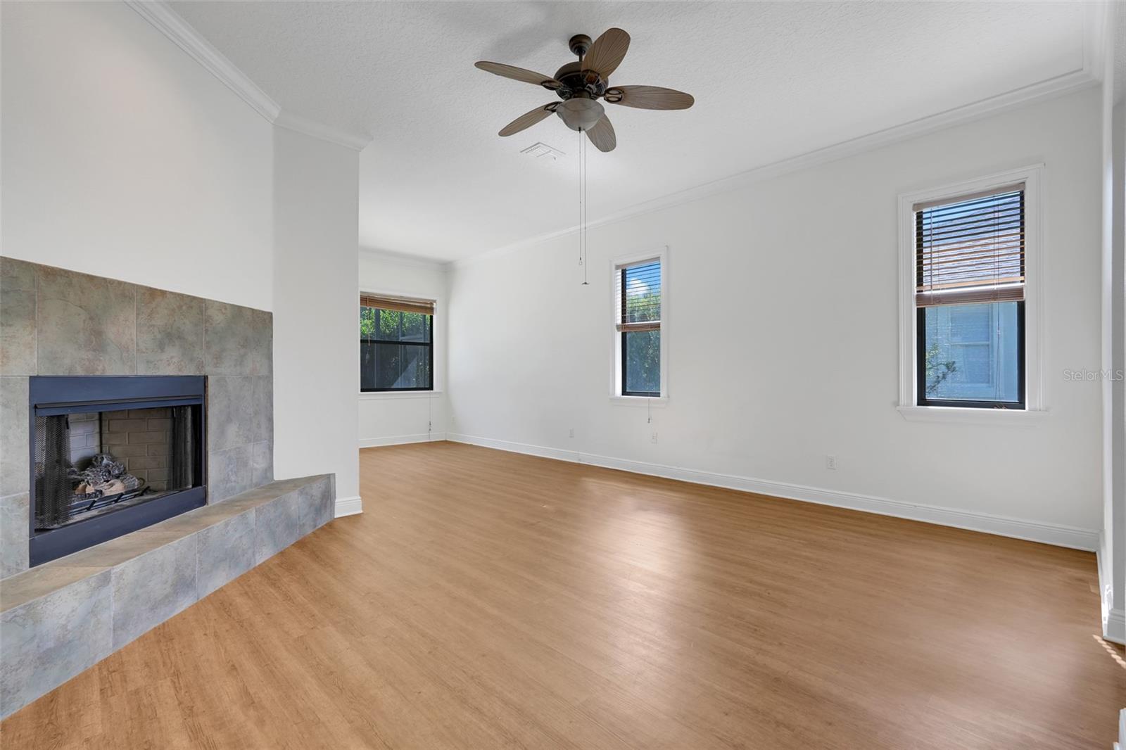 Image 24 of 53 For 16846 Florence View Drive