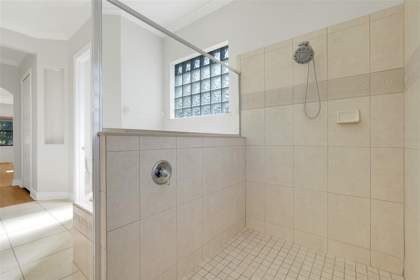 Image 31 of 53 For 16846 Florence View Drive