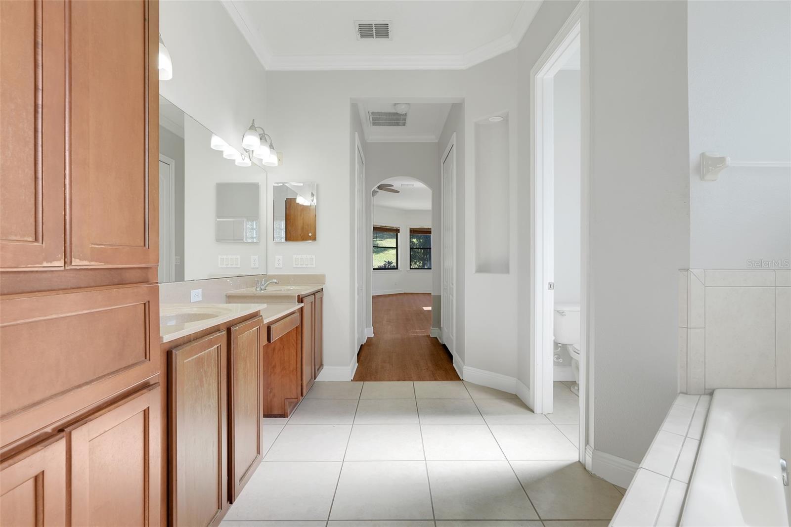 Image 32 of 53 For 16846 Florence View Drive