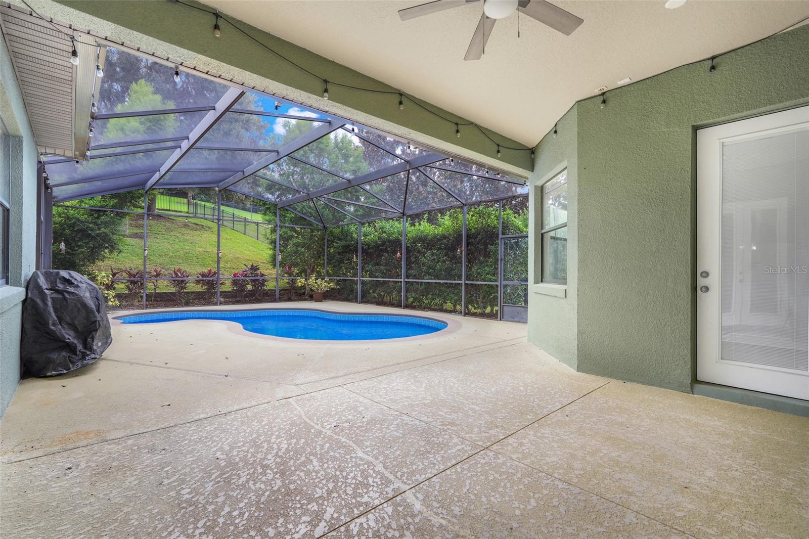 Image 42 of 53 For 16846 Florence View Drive