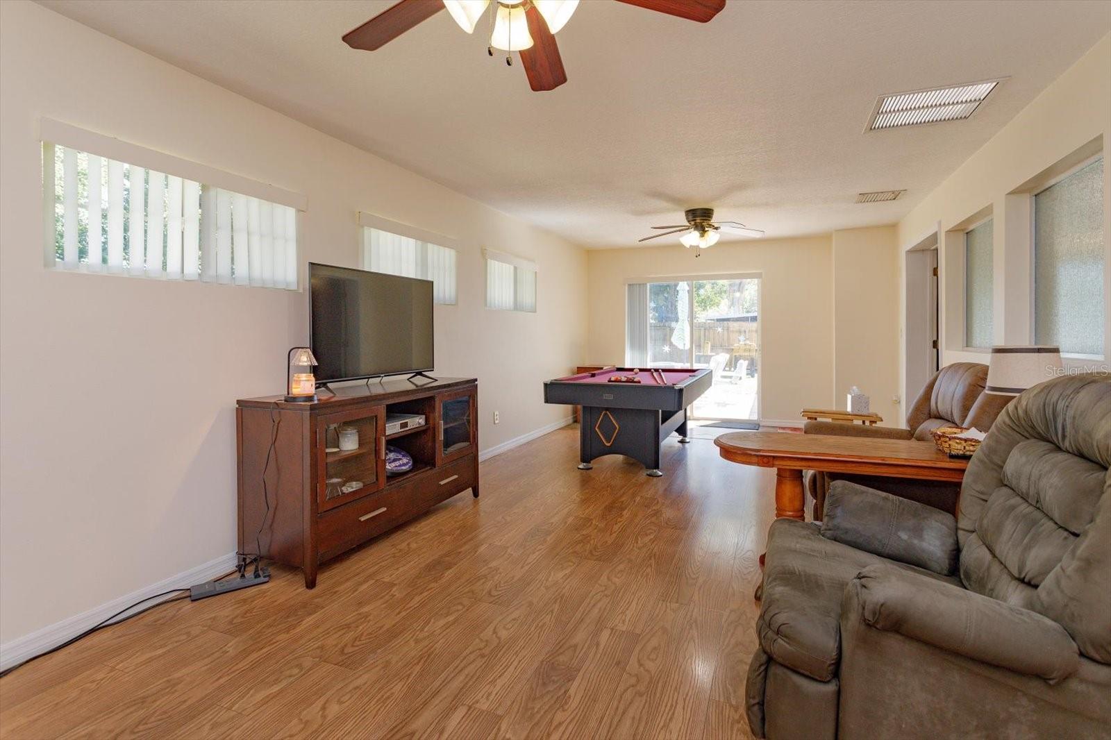 Image 15 of 33 For 5527 Imperial Avenue