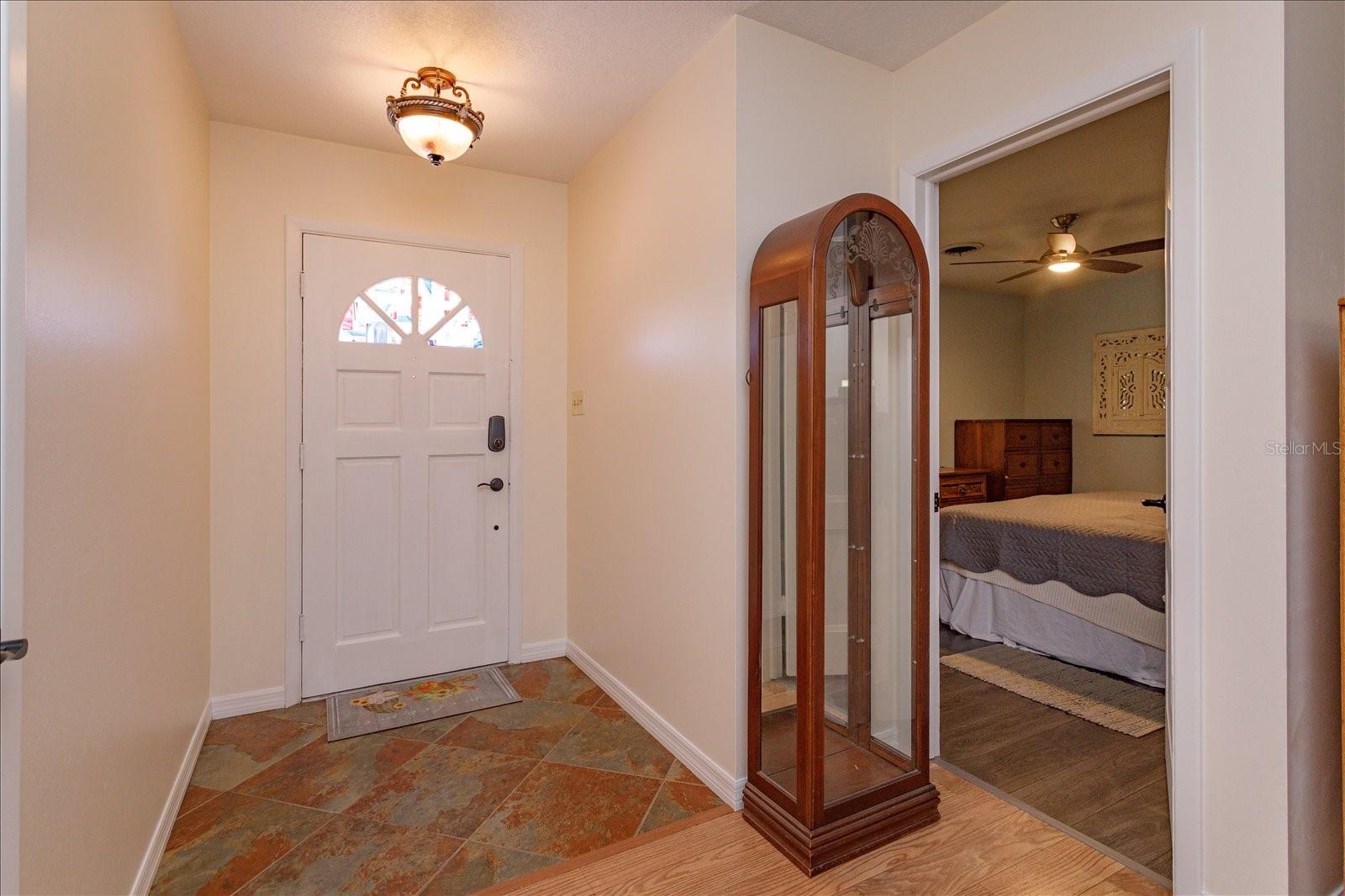 Image 3 of 33 For 5527 Imperial Avenue