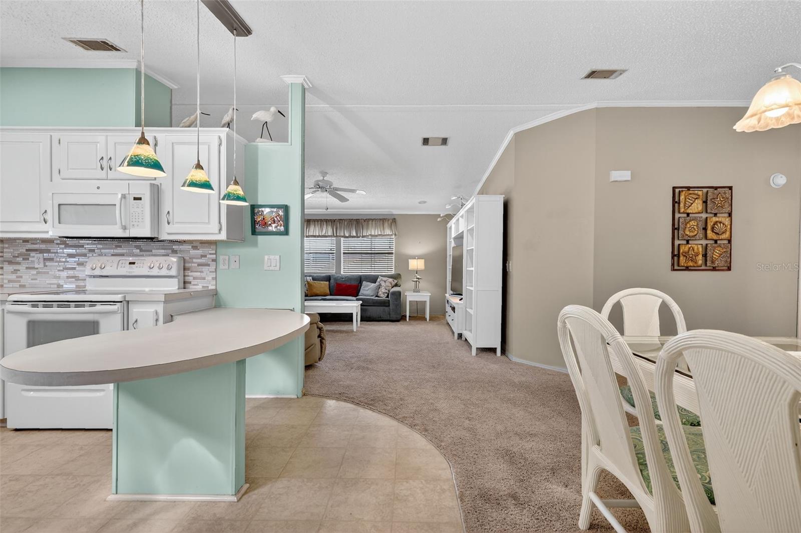 Image 5 of 37 For 3530 Manatee Road