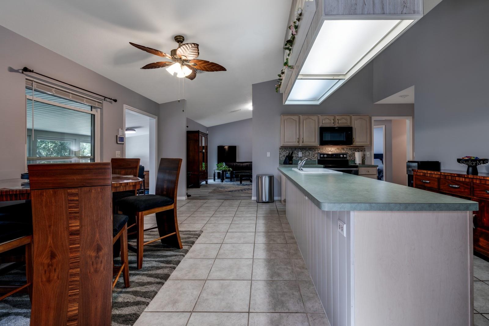 Image 12 of 43 For 16758 181st Terrace