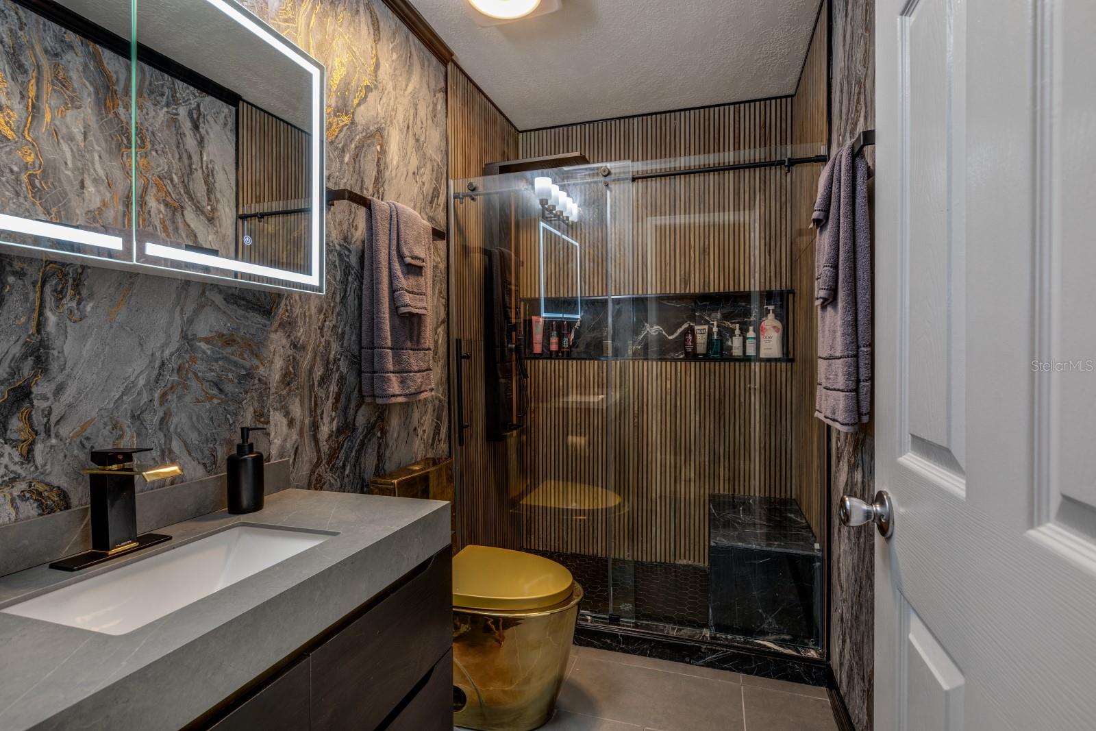 Image 18 of 43 For 16758 181st Terrace