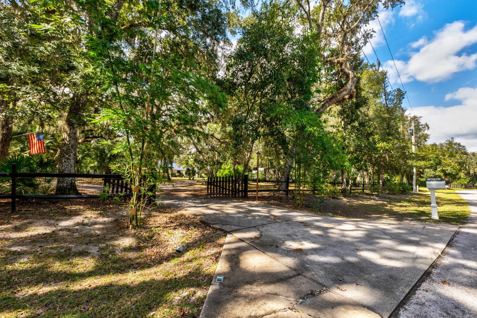 Image 4 of 43 For 16758 181st Terrace