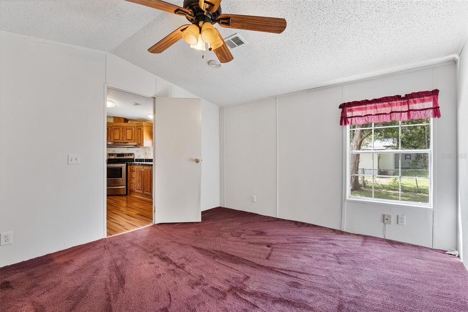 Image 13 of 34 For 4865 Se 145th Place