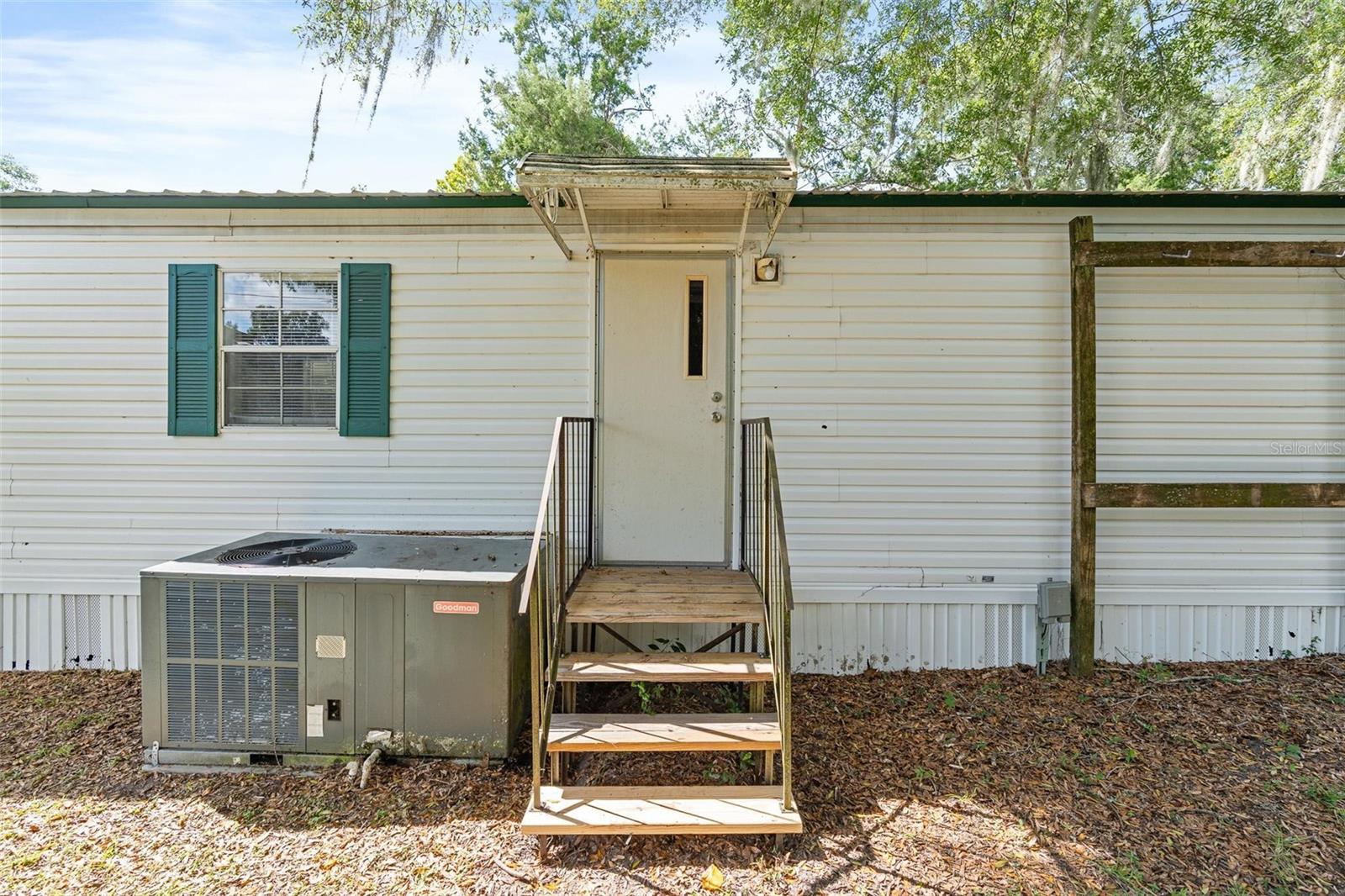 Image 19 of 34 For 4865 Se 145th Place