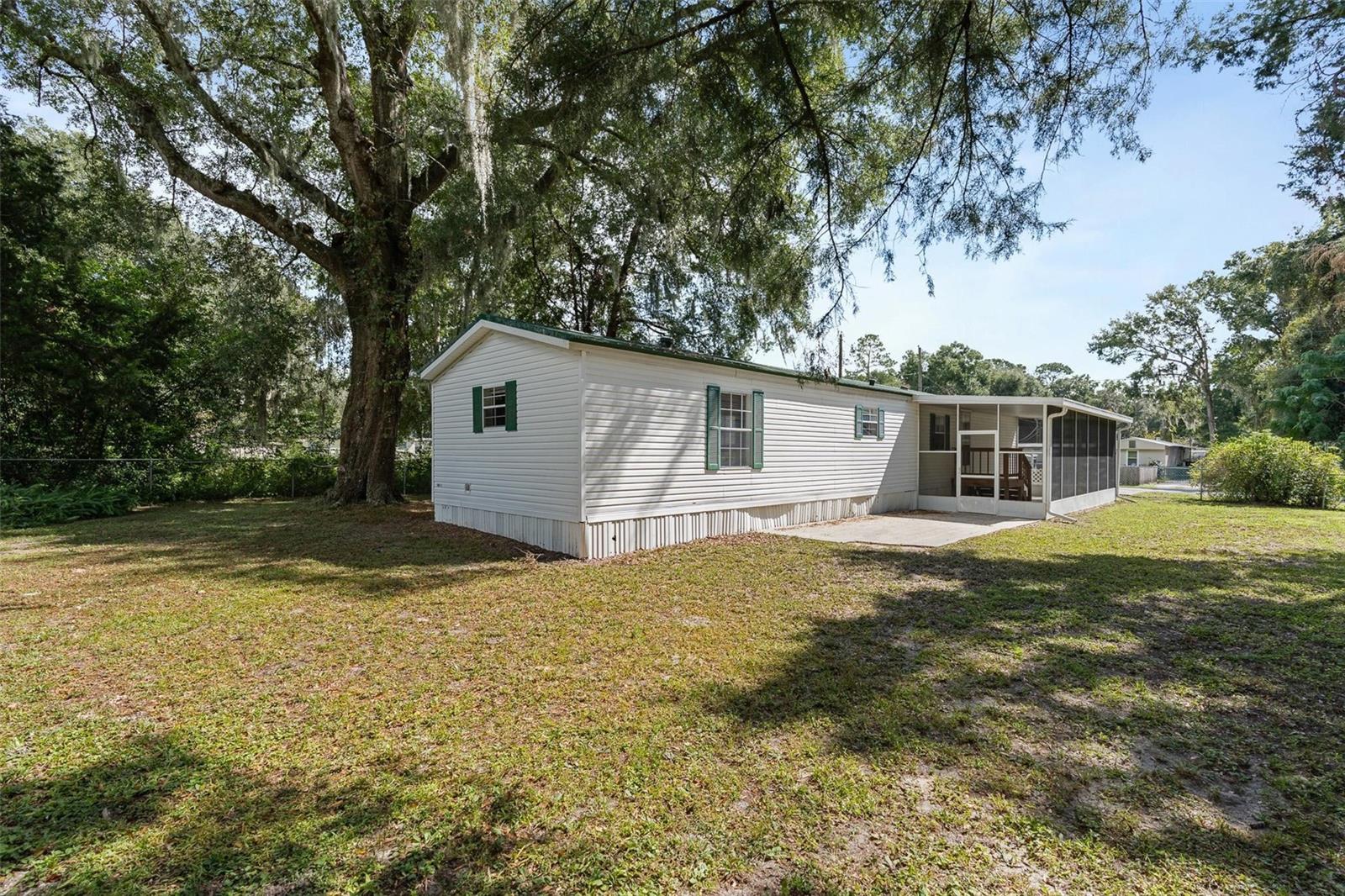 Image 22 of 34 For 4865 Se 145th Place
