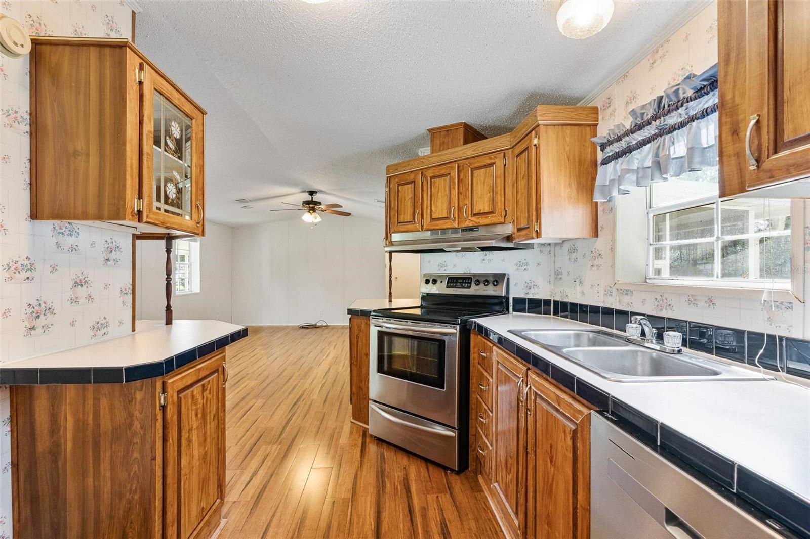 Image 3 of 34 For 4865 Se 145th Place