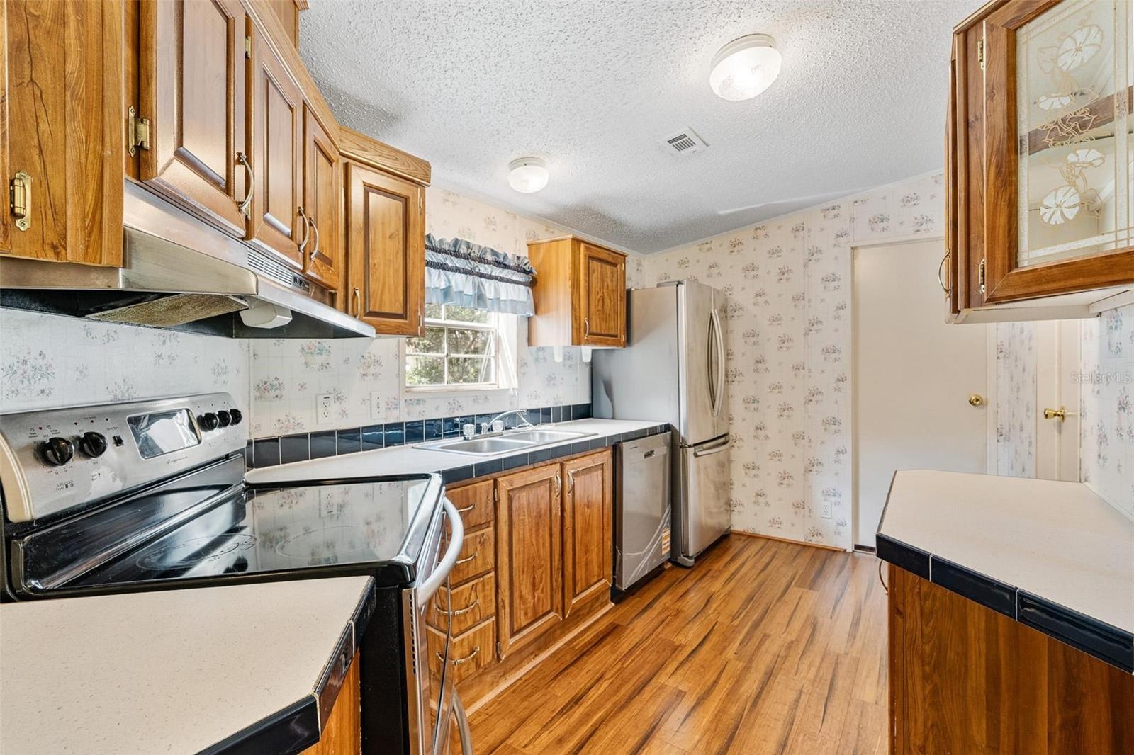 Image 4 of 34 For 4865 Se 145th Place