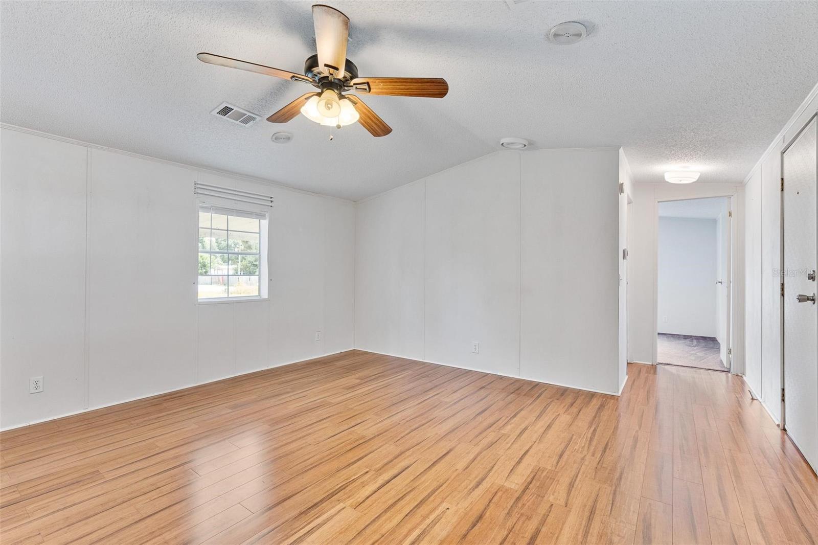 Image 8 of 34 For 4865 Se 145th Place